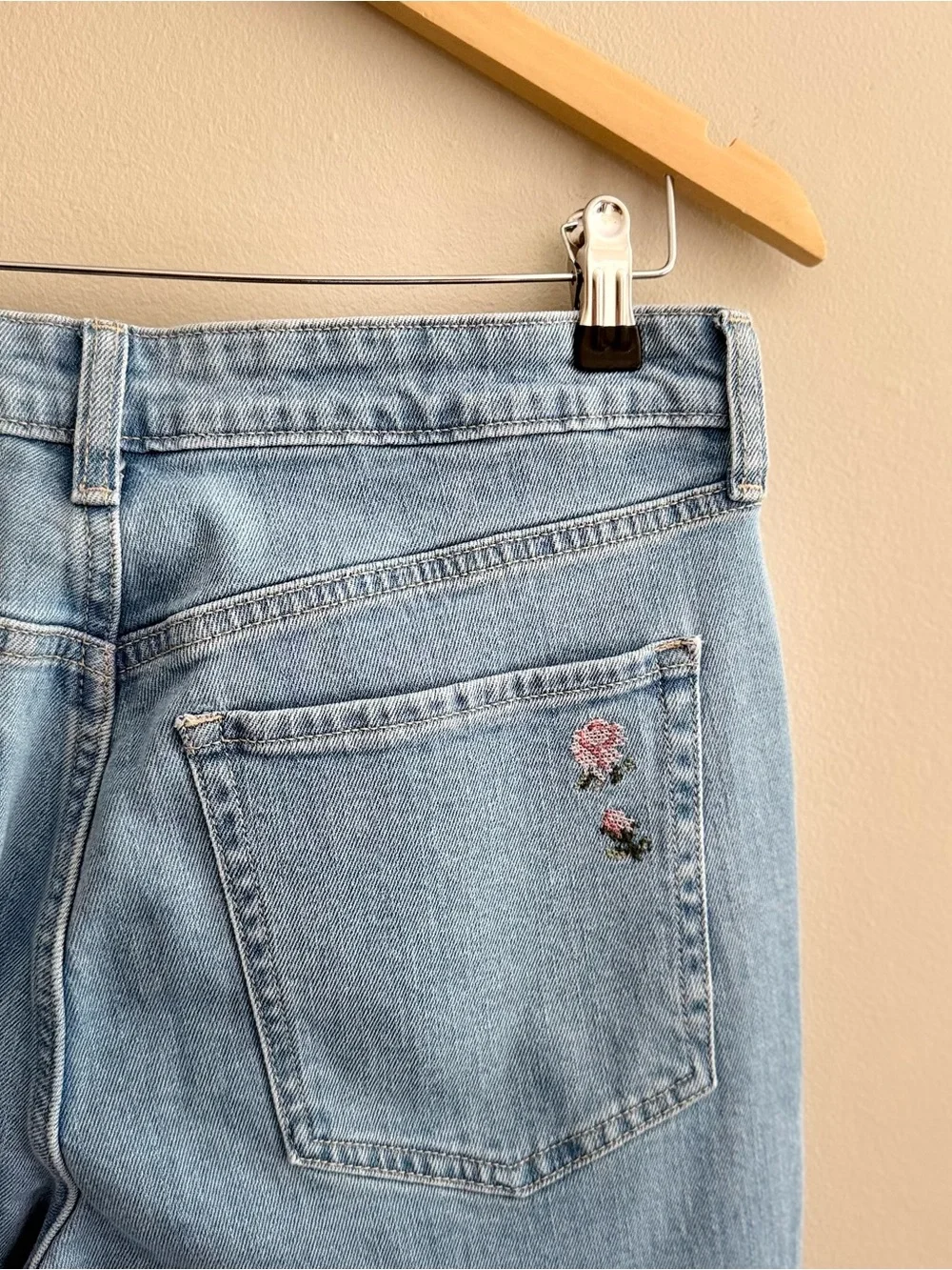 Old Navy Embroidered High Rise OG Loose Fit Jeans size 12 women’s - Picture 4 of 6